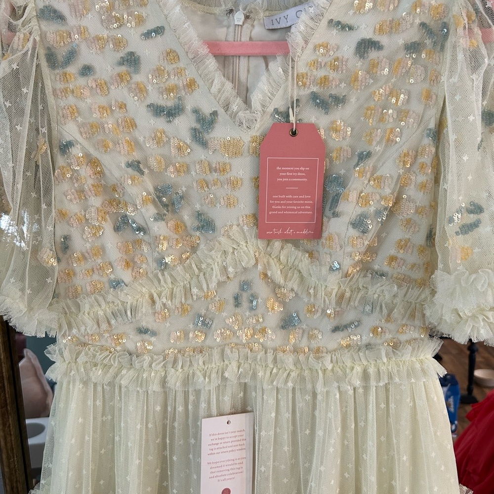 Ivy City Co Annalise Dress in Light Yellow - Medium - Picture 3 of 5